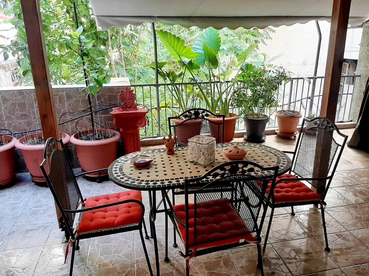 Large Terrace Near Centre